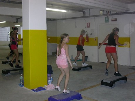 Večerní step aerobic 1